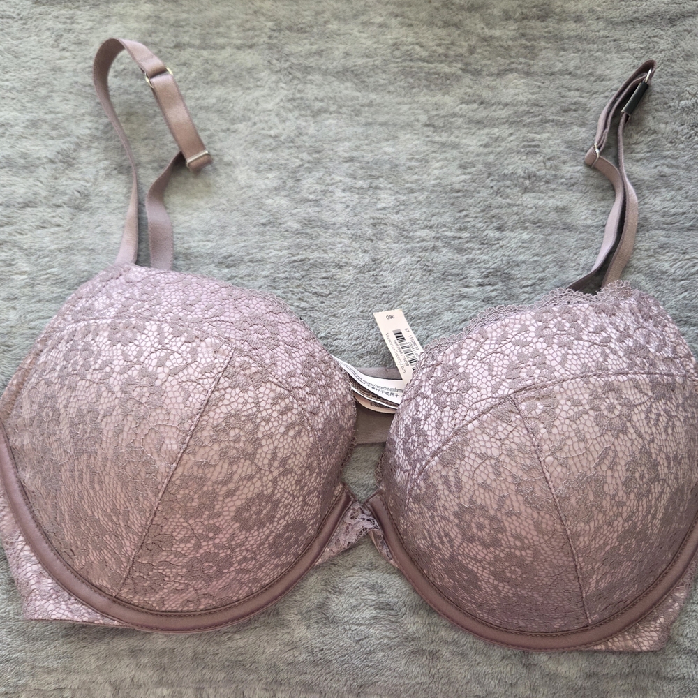 Victoria's Secret Lace Bra in Lavender